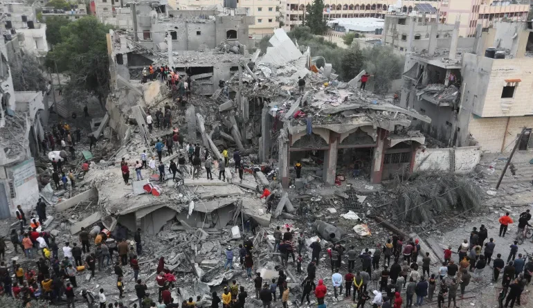 "Gaza School Bombing 30 Lives Lost"